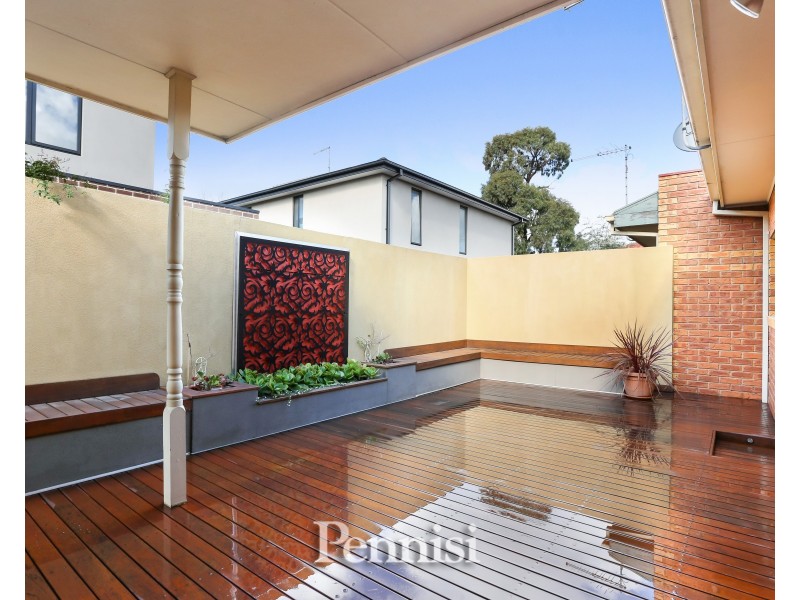2 Irving Street, Niddrie VIC 3042