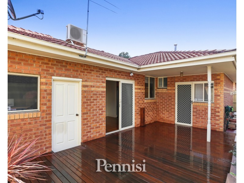 2 Irving Street, Niddrie VIC 3042