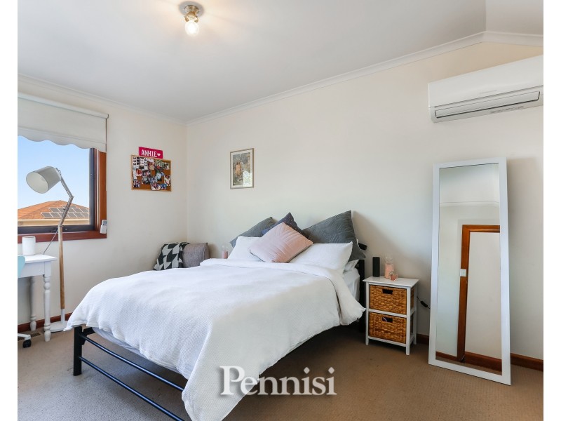 39 Hayes Road, Strathmore VIC 3041