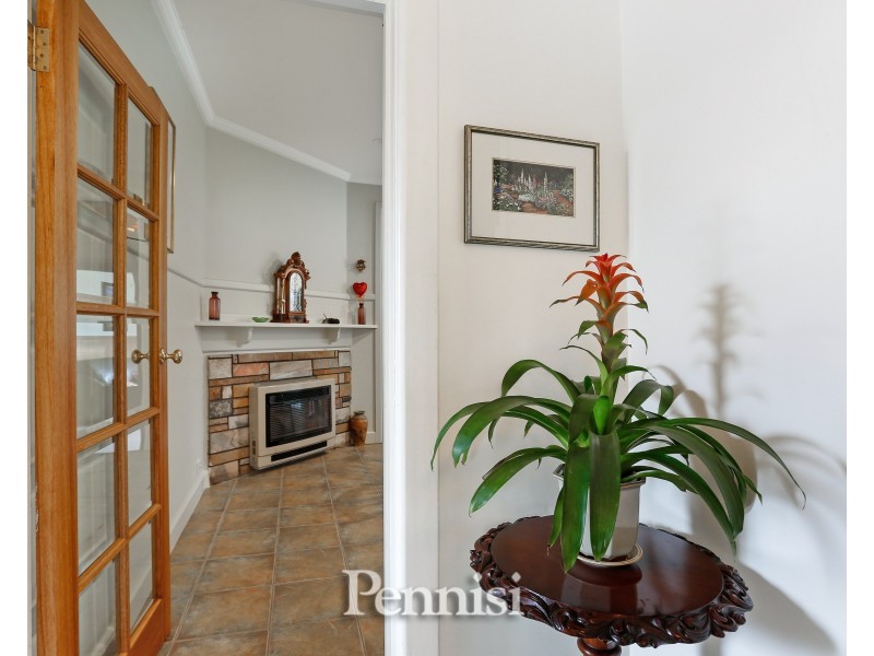 7 Balmanno Crescent,, Strathmore VIC 3041