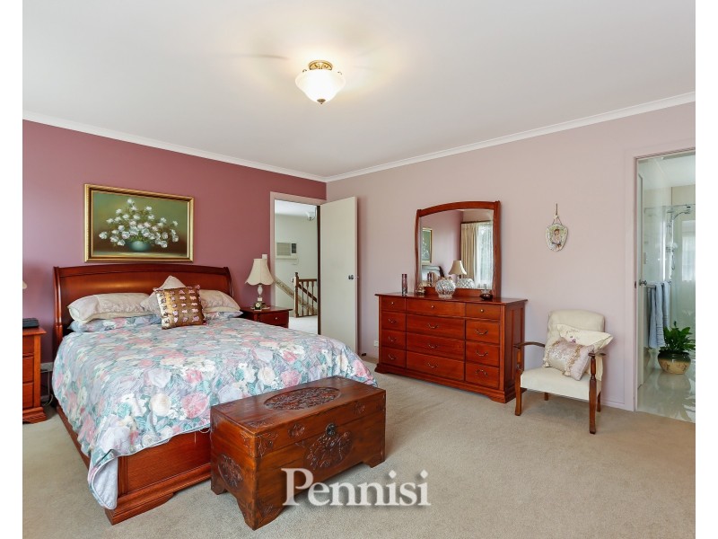 7 Balmanno Crescent,, Strathmore VIC 3041