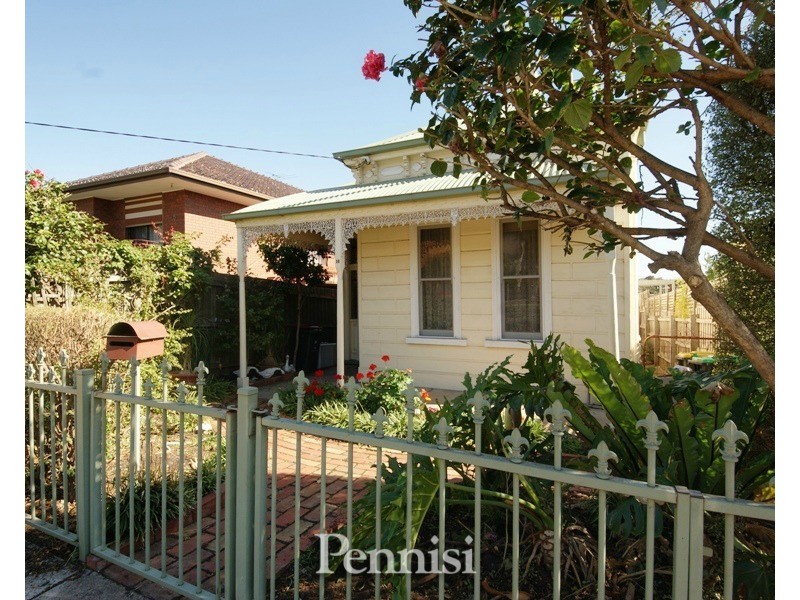 16 Robb Street, Essendon VIC 3040