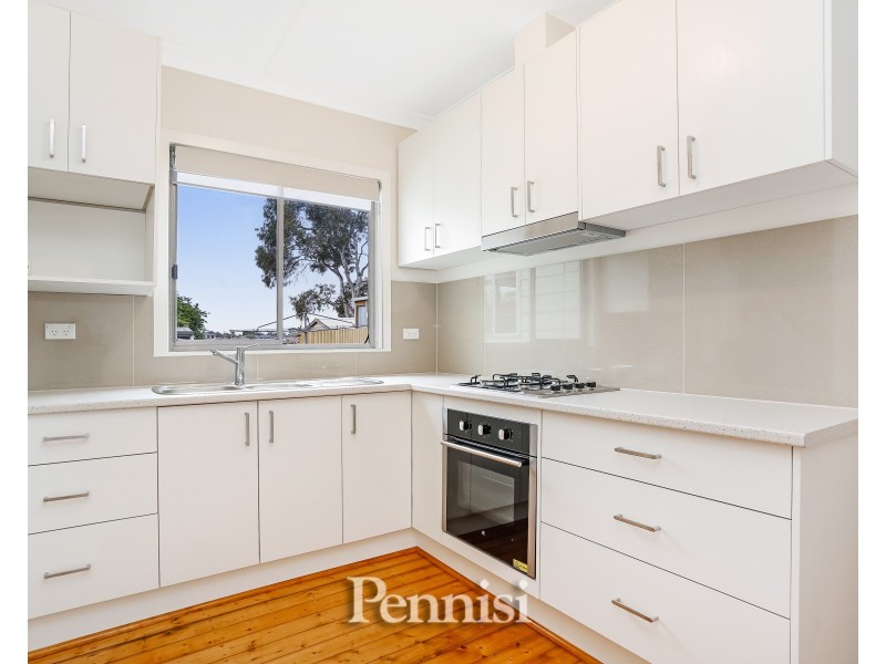 15 Dumfries Street, Deer Park VIC 3023