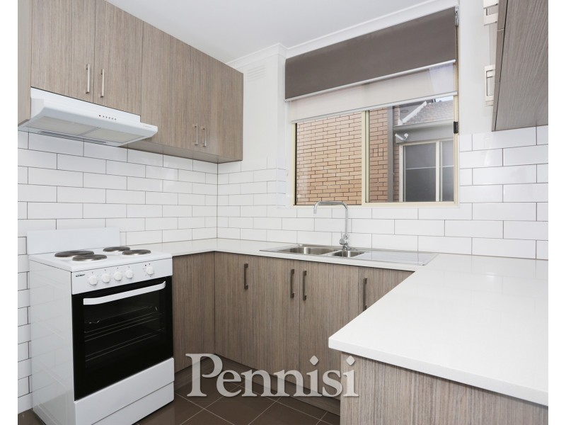 6/9 Aberdeen Street, Essendon VIC 3040