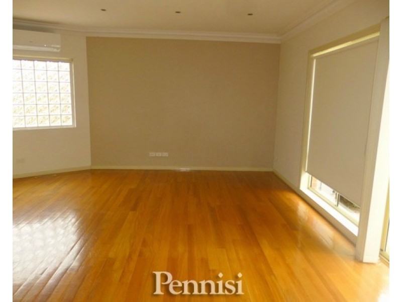 18 Hotham Road, Niddrie VIC 3042