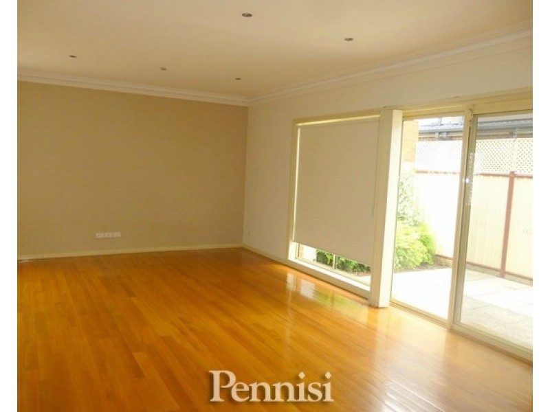 18 Hotham Road, Niddrie VIC 3042