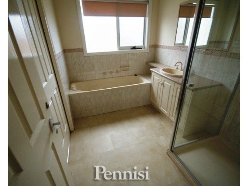 2/247 Keilor Road, Essendon North VIC 3041