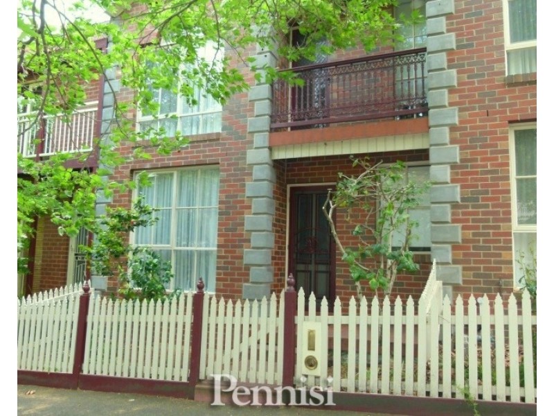 10 Bendall Street, Kensington VIC 3031