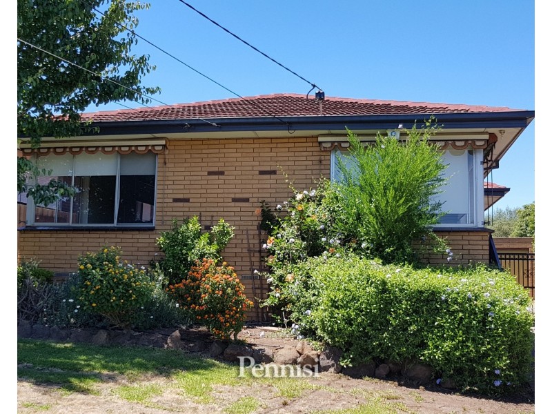 8 Chancellor Road, Airport West VIC 3042