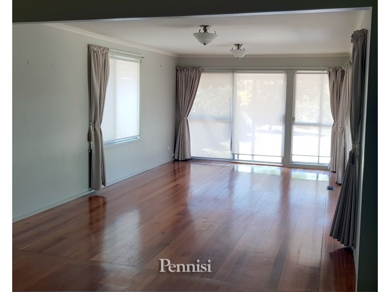 8 Chancellor Road, Airport West VIC 3042