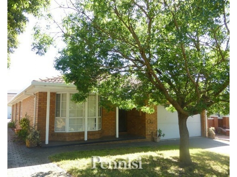 1/21 OShannassy Street, Essendon North VIC 3041