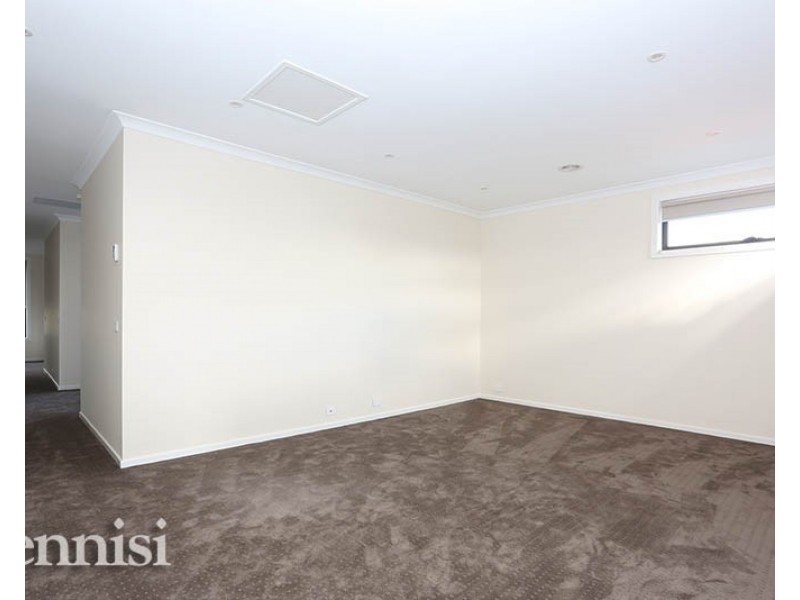 112 Deakin Street, Essendon VIC 3040