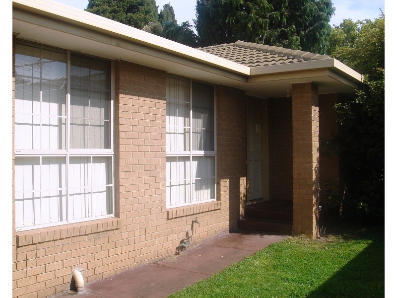 2/18 Duffy Street, Essendon VIC 3040