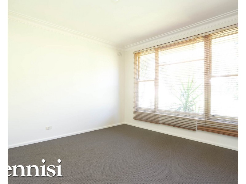 56 Willonga Street, Strathmore VIC 3041