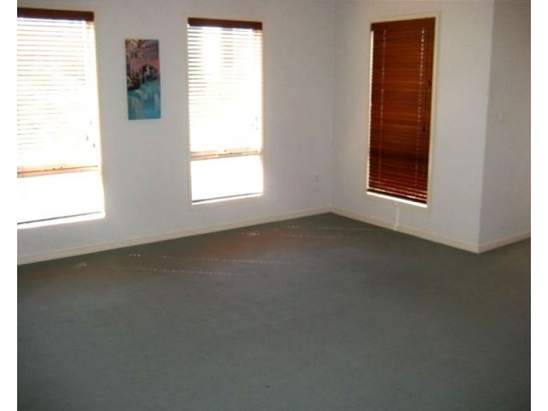 10/8-32 Howlett Street, Kensington VIC 3031