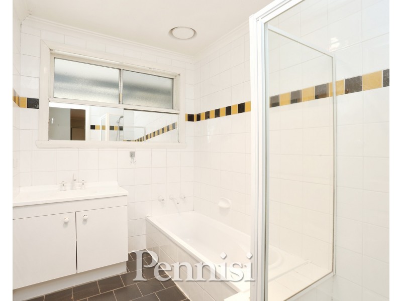 15 White Street, Avondale Heights VIC 3034