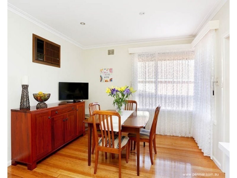 46 Newman Crescent, Niddrie VIC 3042