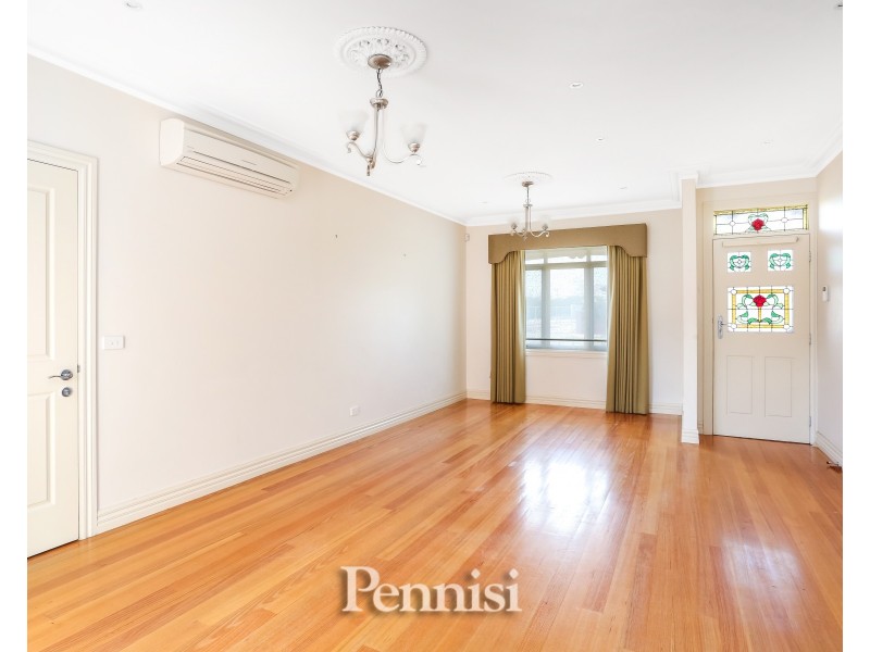 1/153 Roberts Street,, Essendon VIC 3040