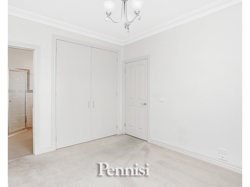 1/153 Roberts Street,, Essendon VIC 3040