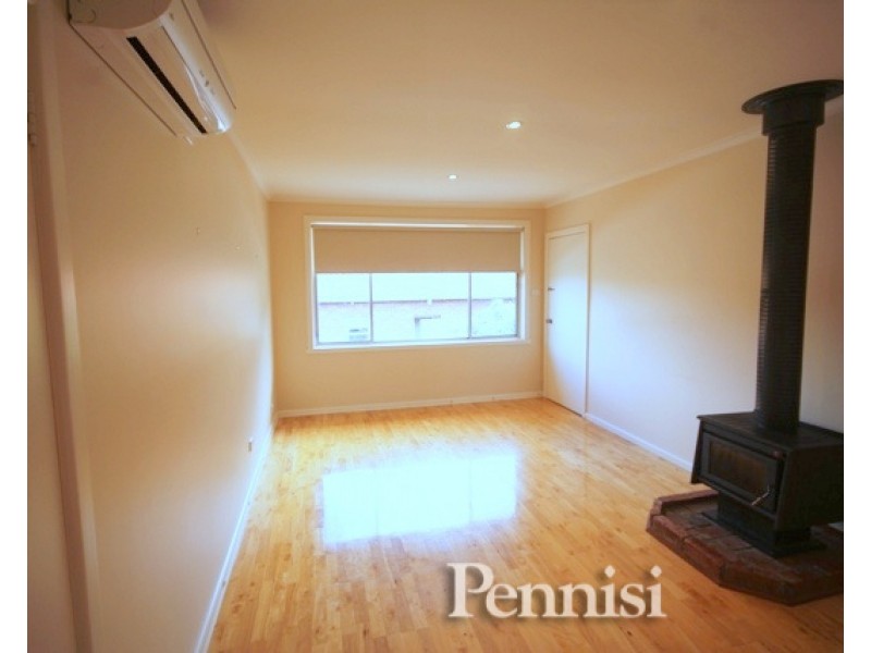 4/10 OShannassy Street, Essendon North VIC 3041