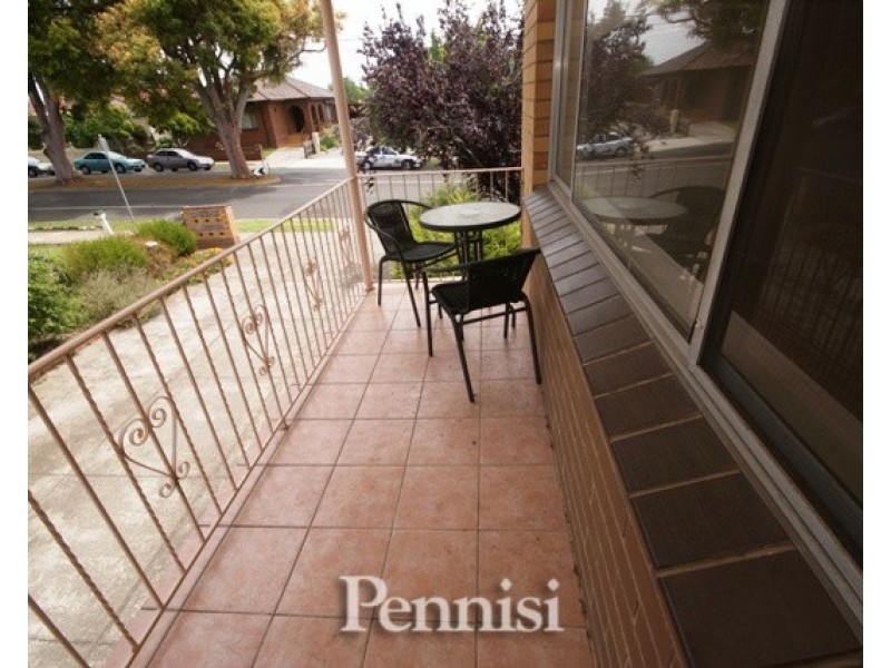 4/10 OShannassy Street, Essendon North VIC 3041