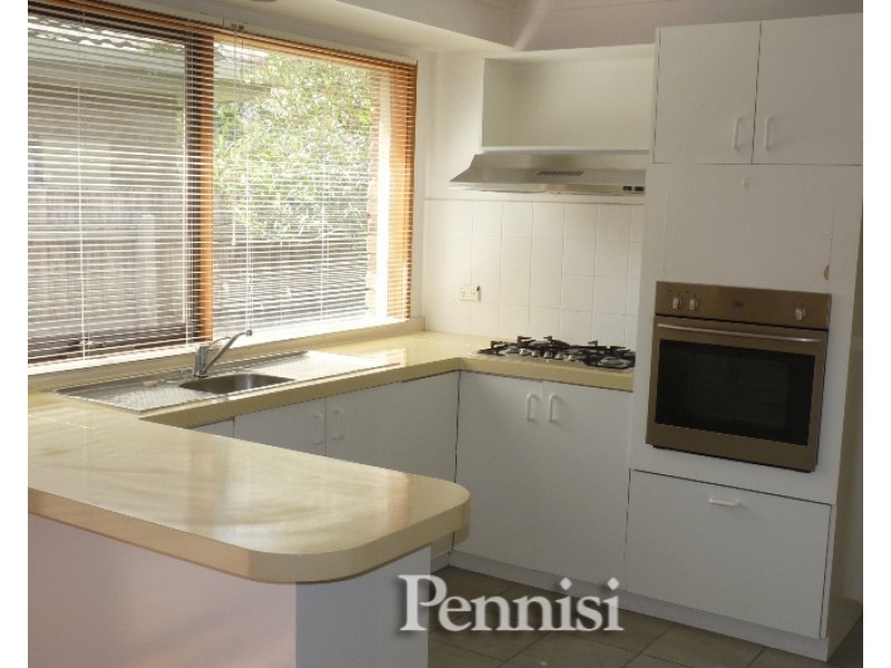 13 Strathconnon Square, Tullamarine VIC 3043