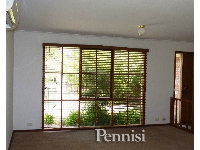 13 Strathconnon Square, Tullamarine VIC 3043