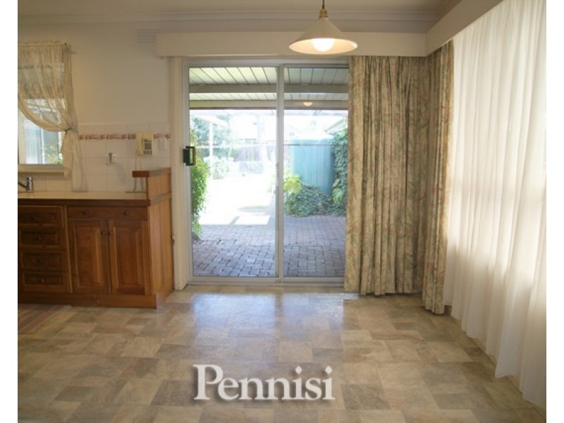 8 Kathryn Street, Fawkner VIC 3060