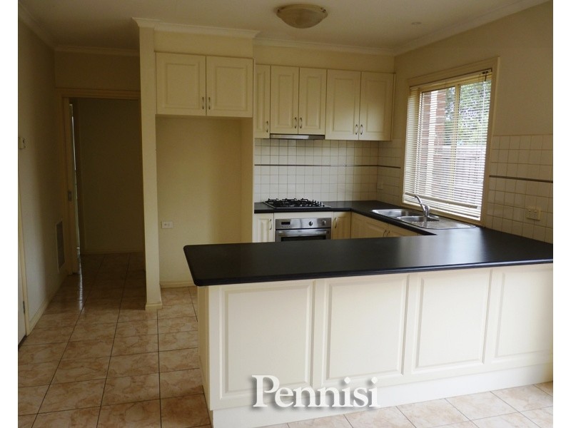 2/27 Phillip Road, Keilor East VIC 3033