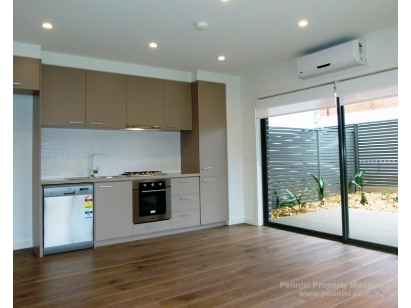 1/12 Leonard Crescent, Ascot Vale VIC 3032