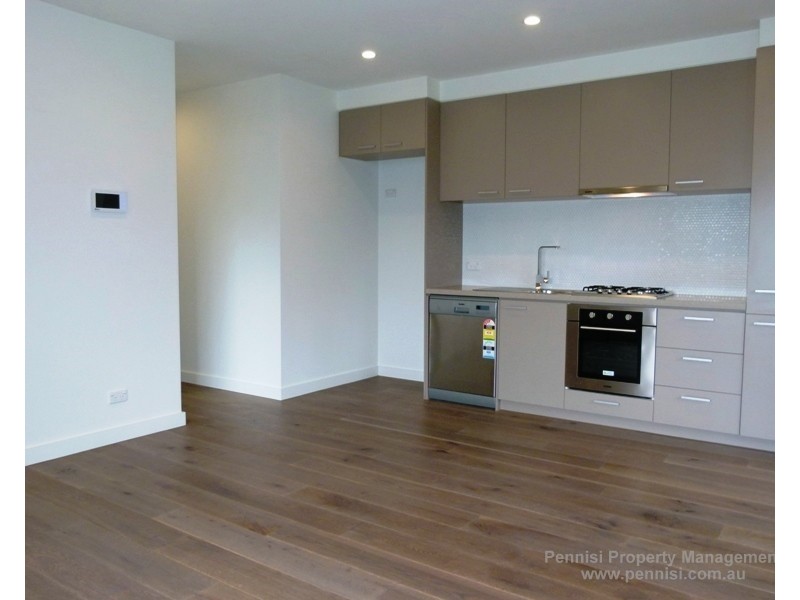 1/12 Leonard Crescent, Ascot Vale VIC 3032