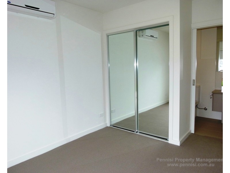 1/12 Leonard Crescent, Ascot Vale VIC 3032