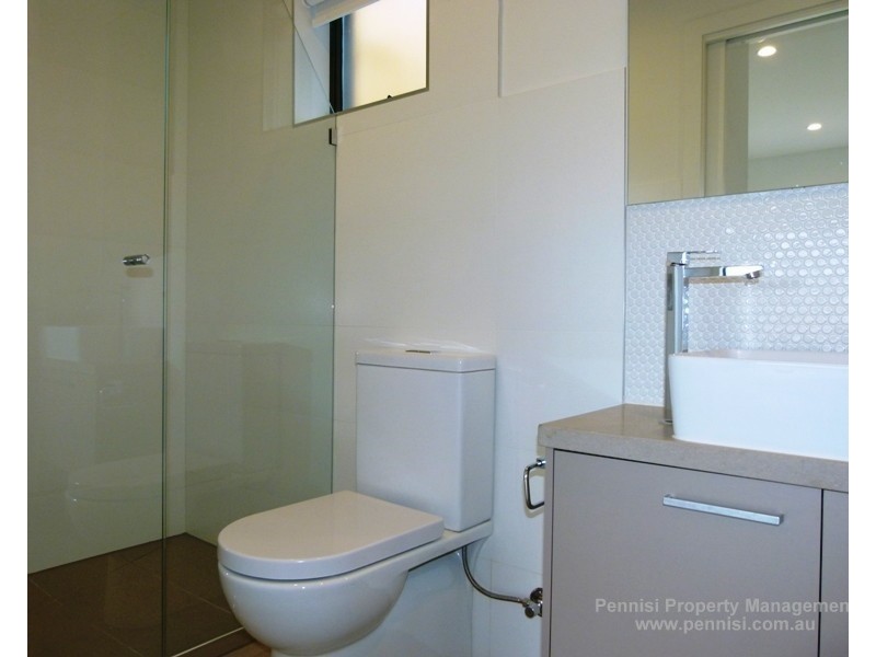 1/12 Leonard Crescent, Ascot Vale VIC 3032