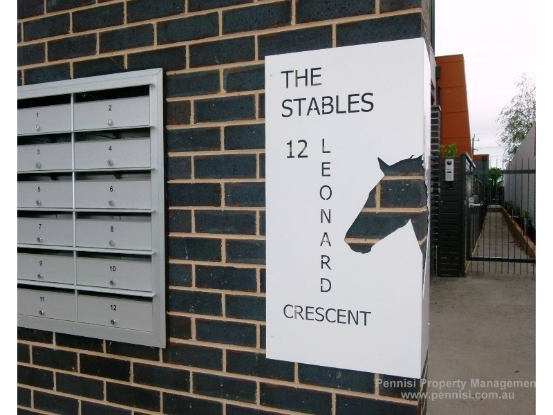 1/12 Leonard Crescent, Ascot Vale VIC 3032