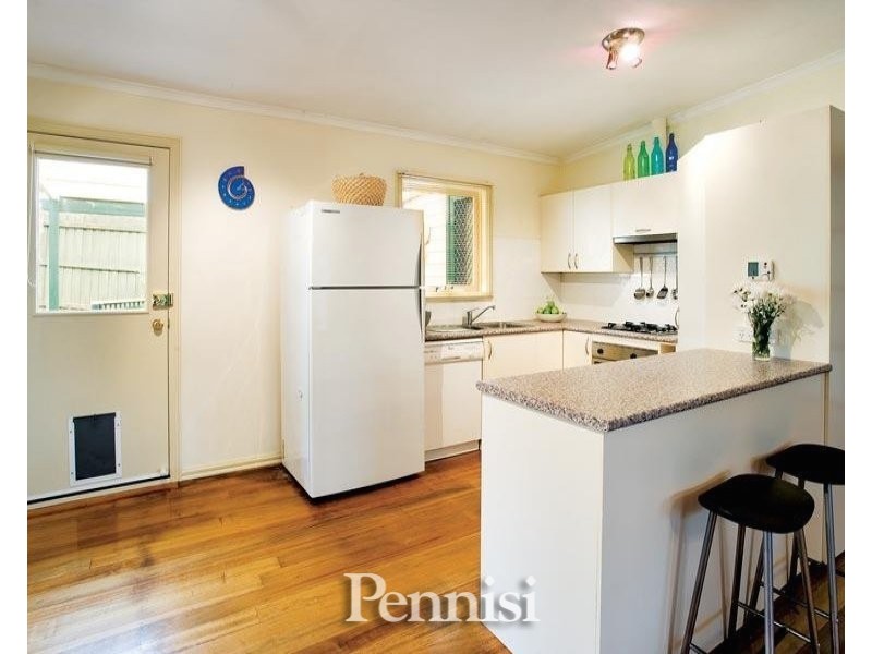 6 Grosvenor Street, Niddrie VIC 3042