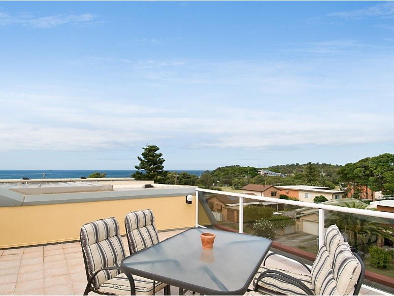 2/13 Mitchell Street, Norah Head NSW 2263