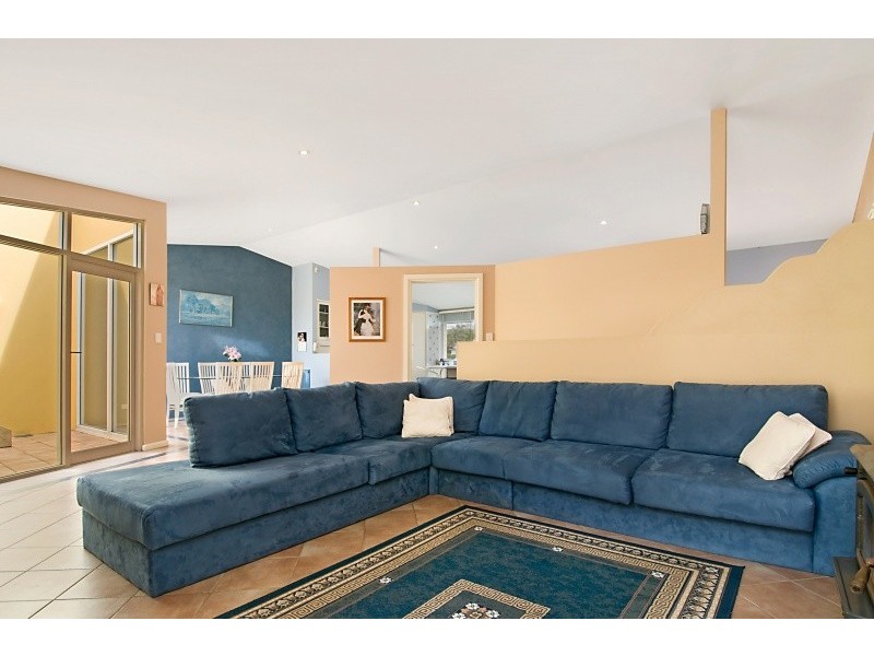 2/13 Mitchell Street, Norah Head NSW 2263