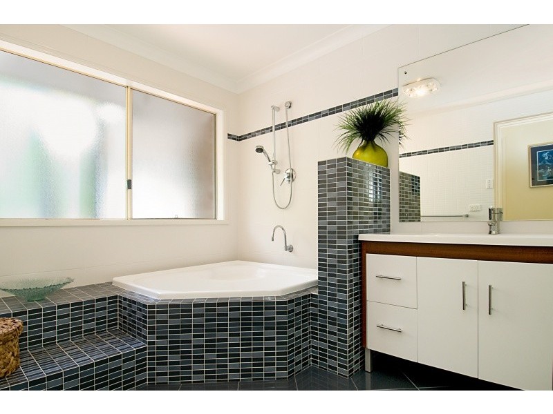 5 Currawong Road, Wamberal NSW 2260