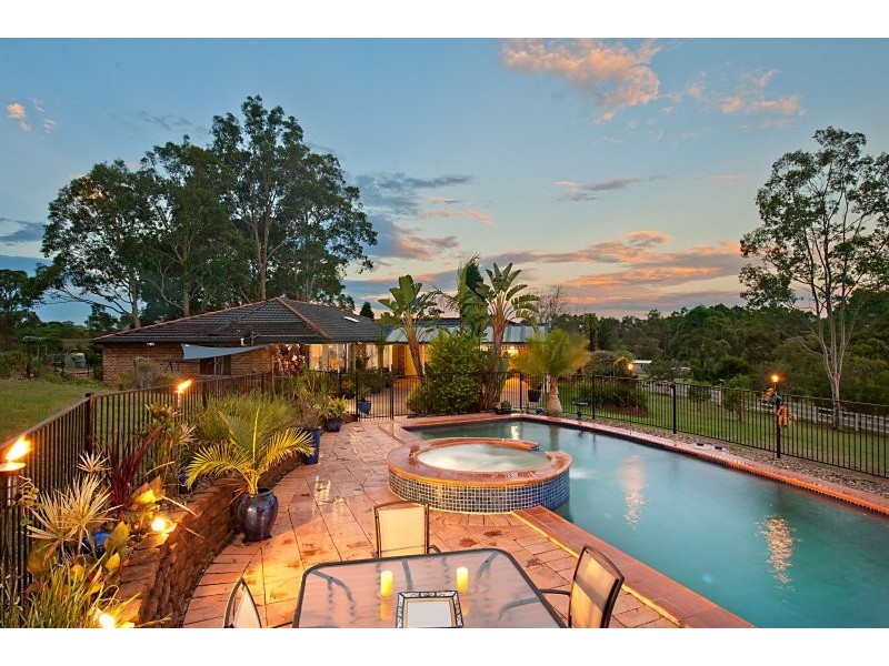 2 Amberwood Close, Jilliby NSW 2259