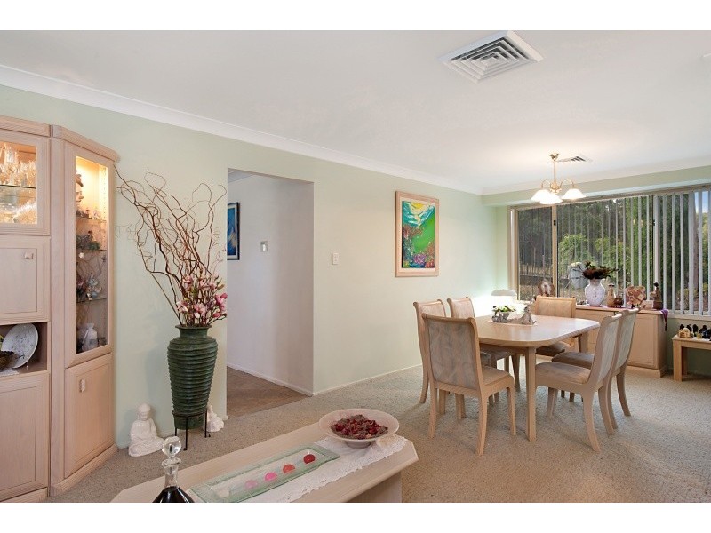 2 Amberwood Close, Jilliby NSW 2259