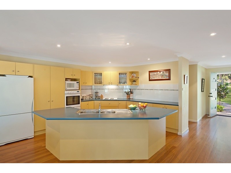 2 Marion Place, Jilliby NSW 2259