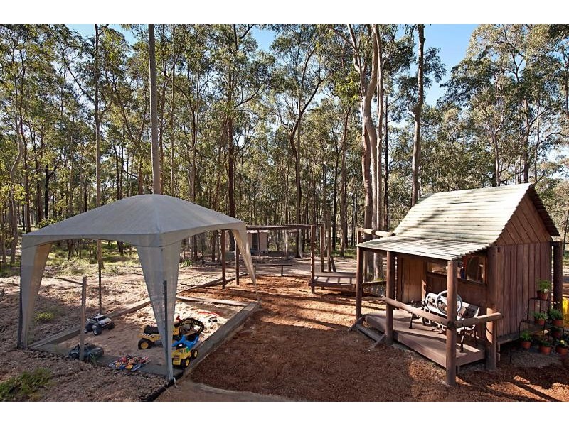 2 Marion Place, Jilliby NSW 2259