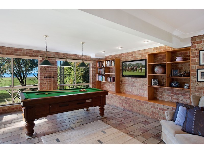 305 Lakedge Avenue, Berkeley Vale NSW 2261