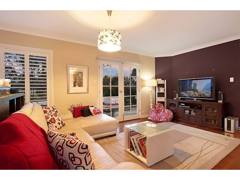 17 Burlington Avenue, Jilliby NSW 2259