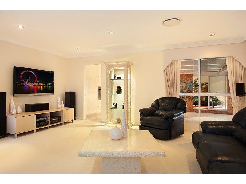 6 Brent Close, Watanobbi NSW 2259