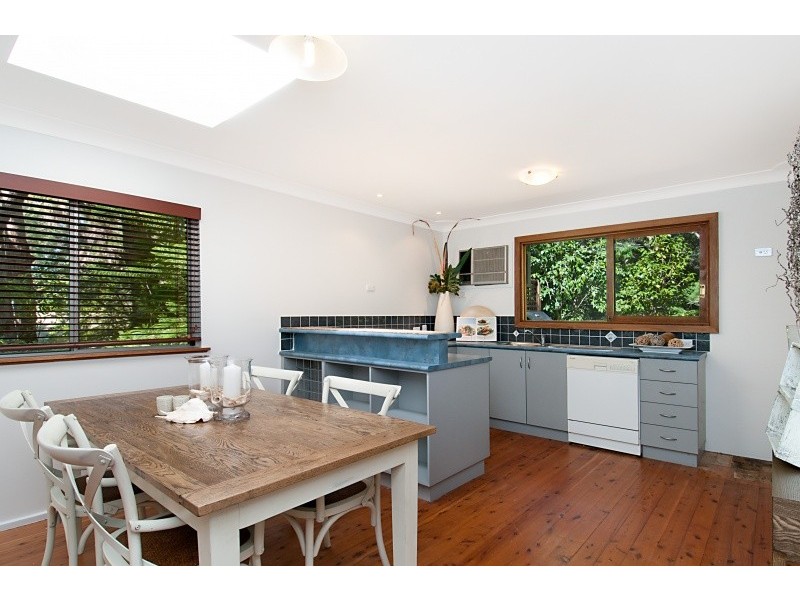 27 Beryl Boulevarde, Pearl Beach NSW 2256