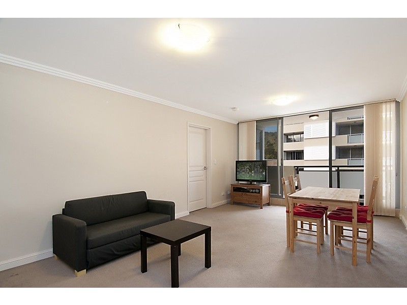 12/24 Baker Street, Gosford NSW 2250