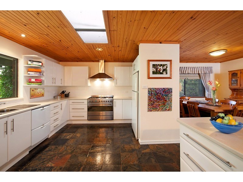 9 Yarramalong Road, Jilliby NSW 2259