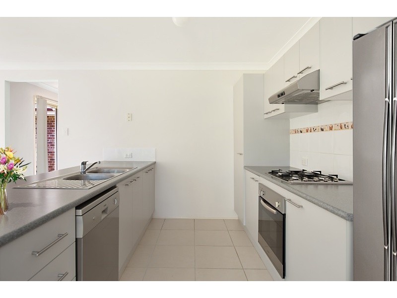 37 Barrington Drive, Woongarrah NSW 2259