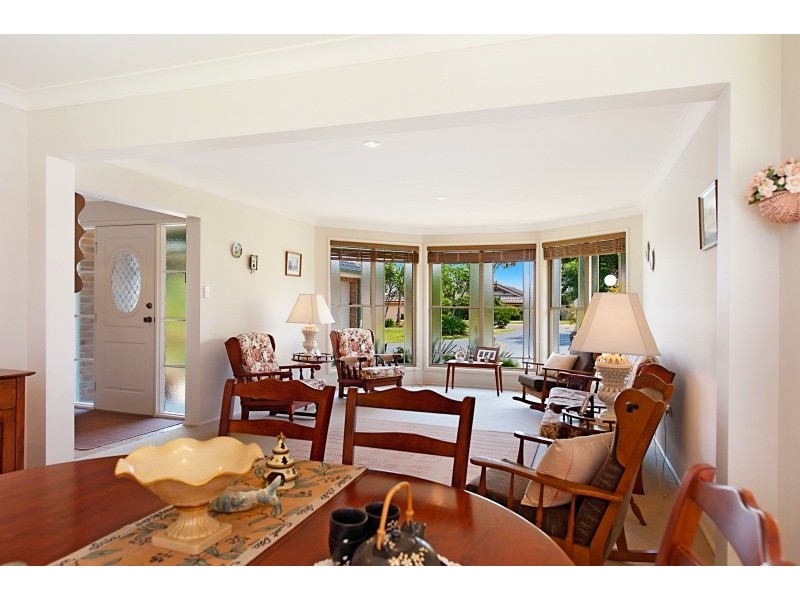 18 Piper Drive, Hamlyn Terrace NSW 2259